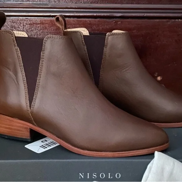 Nisolo Brown Eva Everyday Chelsea Boot - Picture 1 of 2